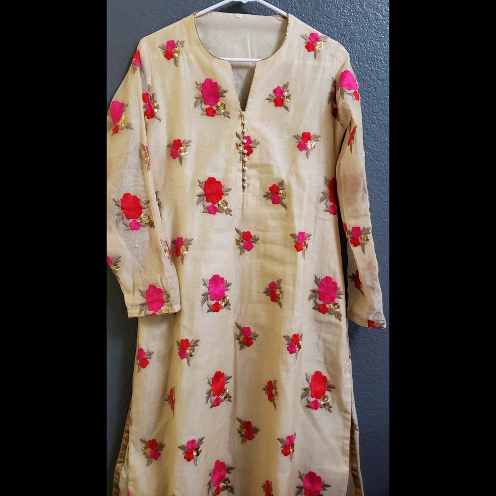 Indian Pakistani suit. Top and dupatta. S/M - Picture 2 of 5